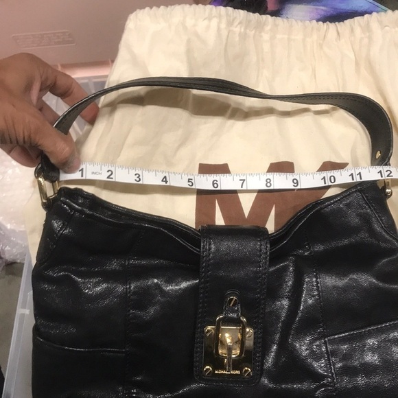 Michael Michael Kors Black Flap Over Shoulder Bag - Picture 10 of 16